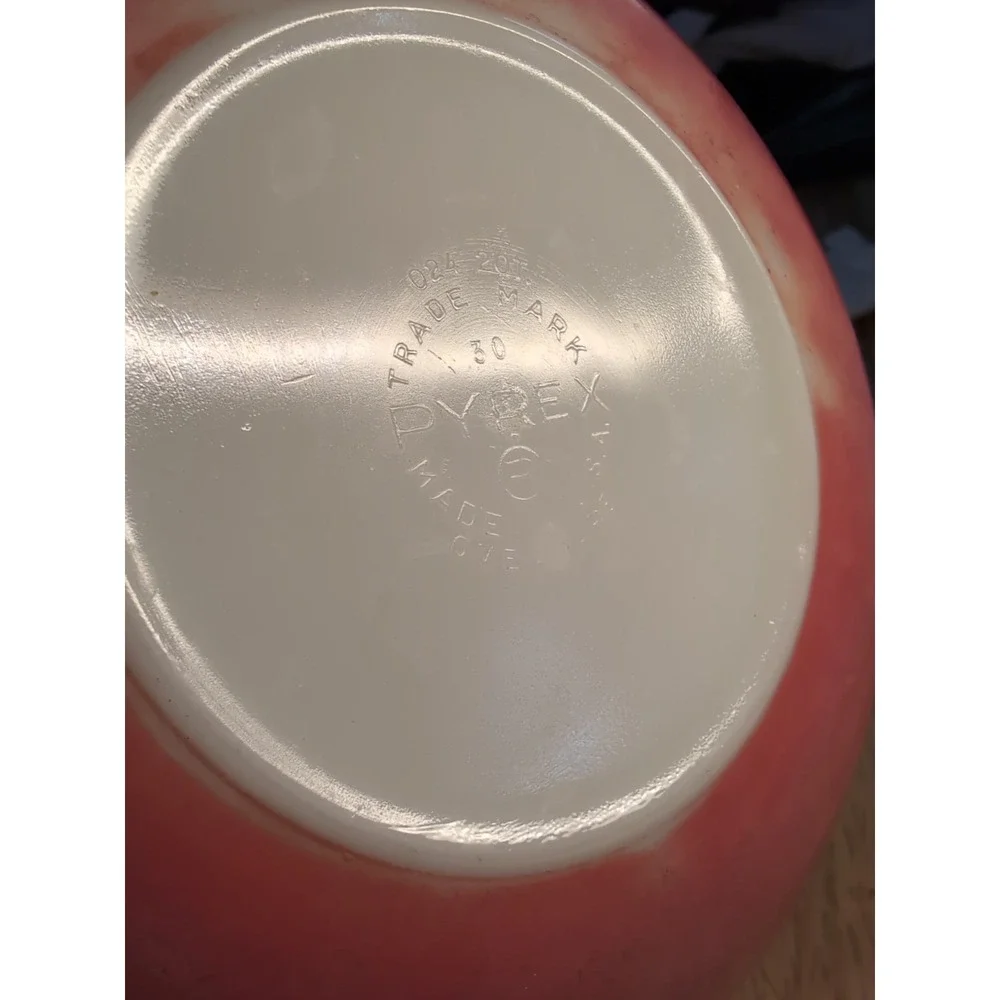 Vintage Pyrex Pink Casserole Baking Dish  Bowl 2 Qt #024 White Glasbake Bowl 2Qt